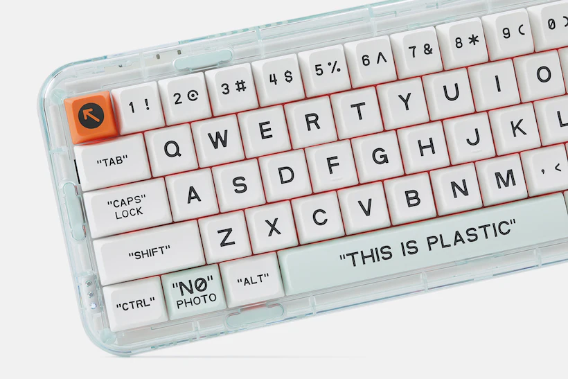 Plastic Keyboard - Imagen 2