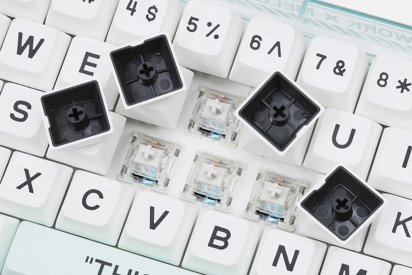 Plastic Keyboard - Imagen 8
